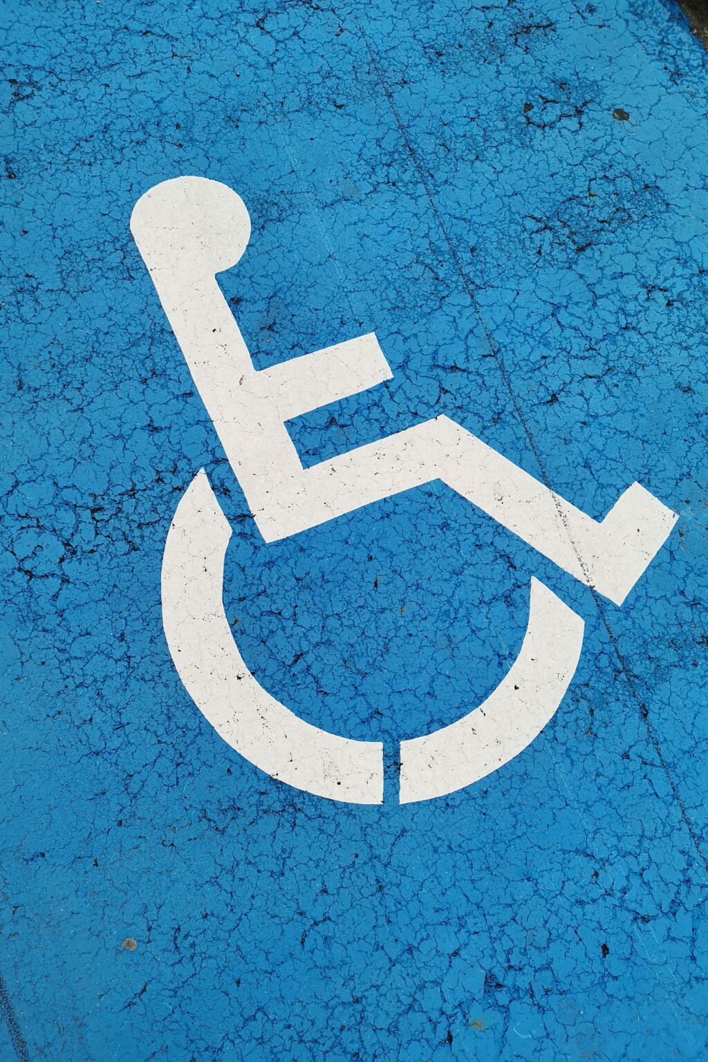 Viagem para cadeirantes Turismo para deficientes visuais Roteiro para pessoas com mobilidade reduzida Acessibilidade para deficientes auditivos em viagens Turismo para pessoas com deficiência intelectual O que o turista acessível procura em termos de suporte: Cadeira de rodas anfíbia aluguel Vans adaptadas para turismo Guia turístico em Libras Equipamentos de acessibilidade em viagem Custo de viagem acessível